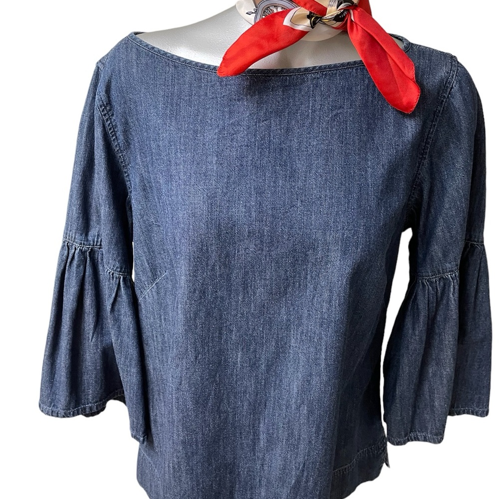 Lauren Ralph Lauren denim top with back zipper and flared bell 3/4 sleeves.